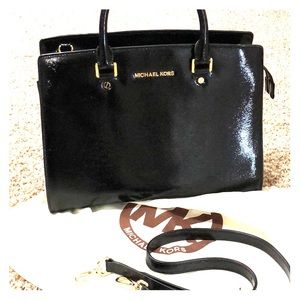 MICHAEL KORS black handbag/cross body bag